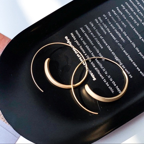 Any 2/$20! Matte Gold Threader Hoop Earrings - Picture 5 of 10